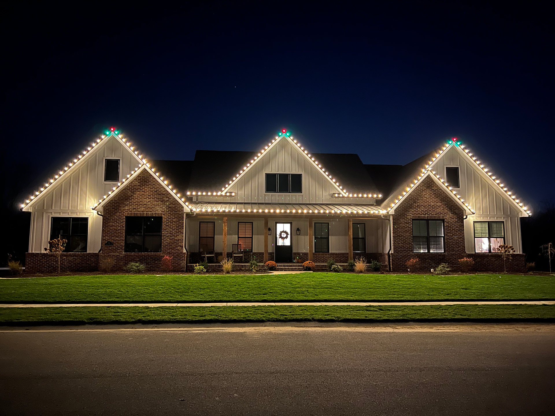 Why Hire a Professional Christmas Light Installer?